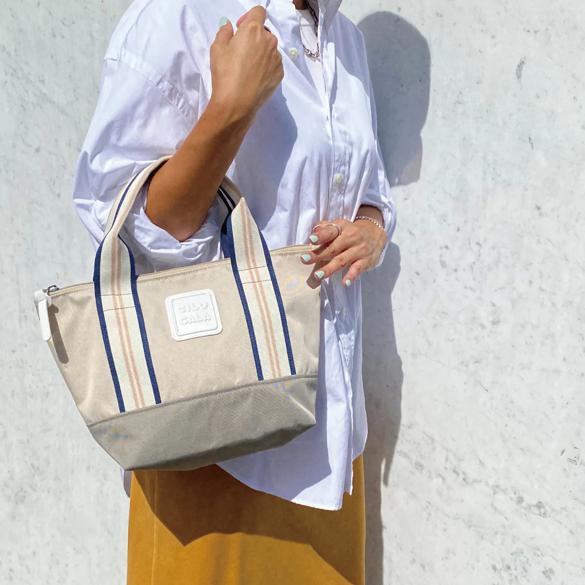 TOTE S SIZE